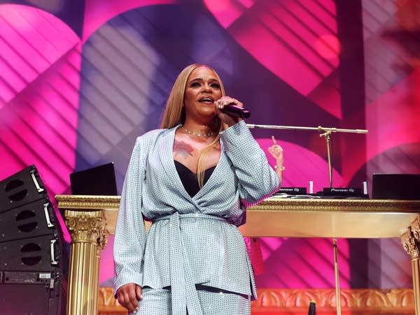 Faith Evans attends DJ Cassidy's Pass The Mic Live! at Prudential Center on May 11, 2024 in Newark, New Jersey. 