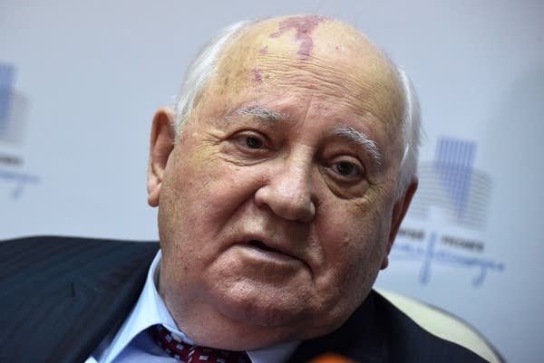 Gorbachev: World seems to be preparing for war
