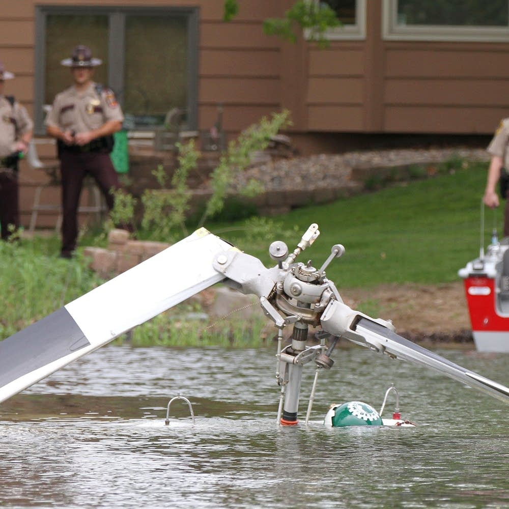 Helicopter crashes in Lake Marion in Lakeville | MPR News