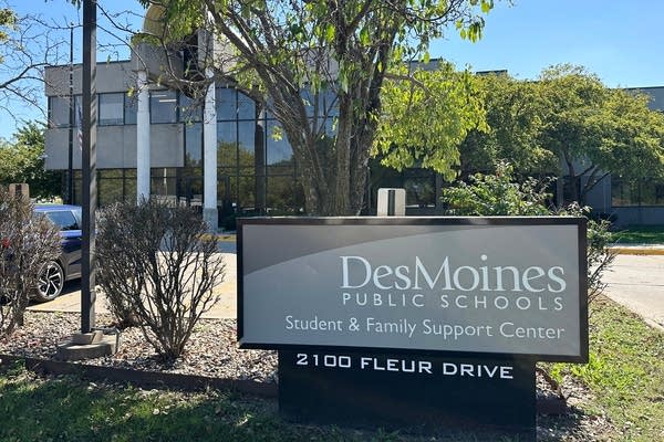 Des Moines, Iowa, public school leader detained by immigration agents, school board says 