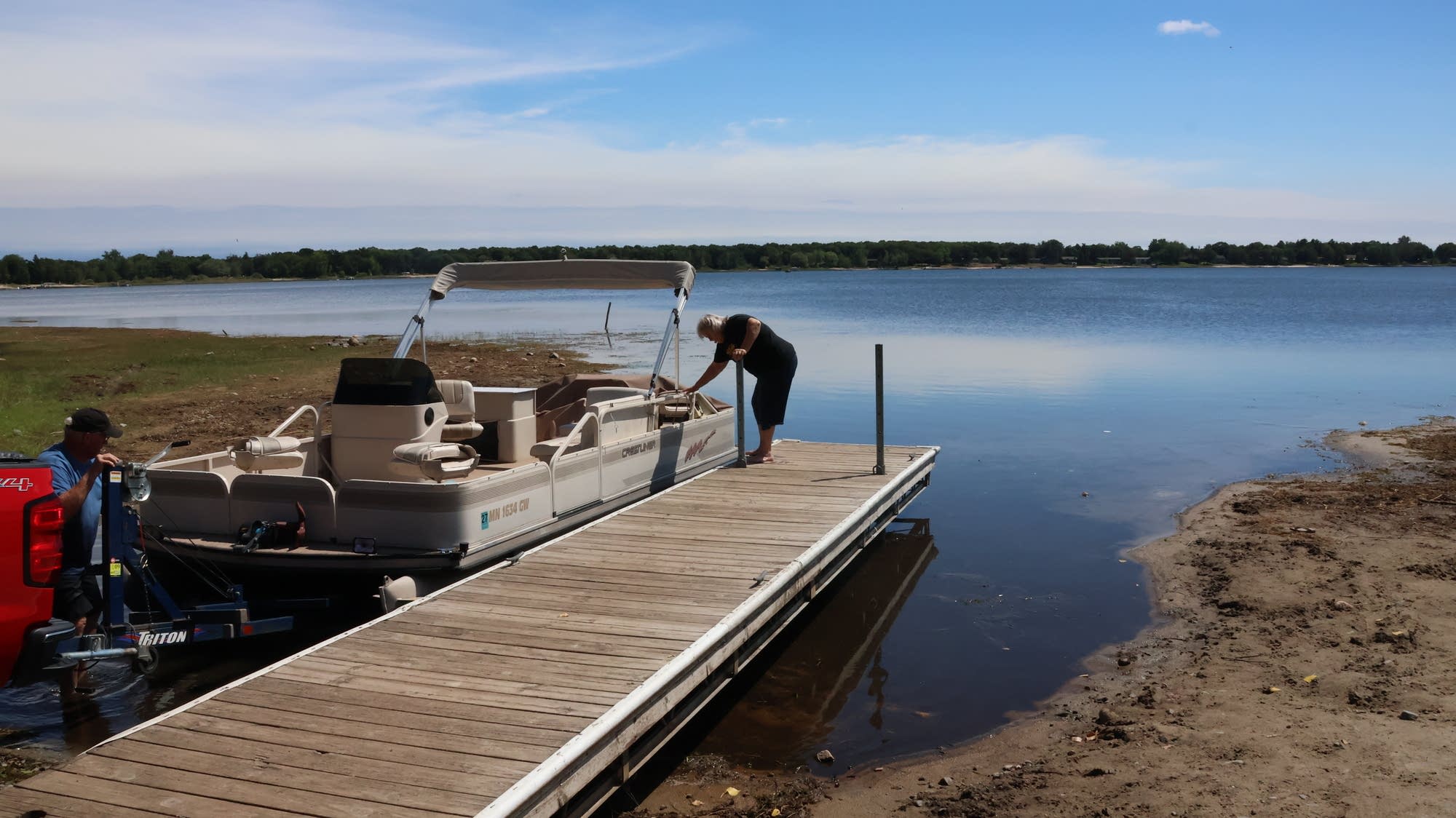 Minnesota lake levels low due to drought Minnesota lake levels low due to drought