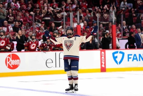 Victoire Charge Hockey
