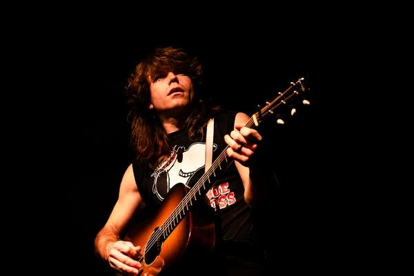 Photos: Jesse Welles plays first of two consecutive nights at First Avenue