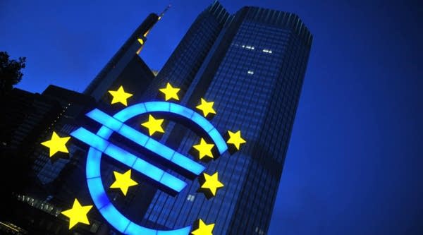 03/08/2018: What it takes to put more women in top central bank jobs