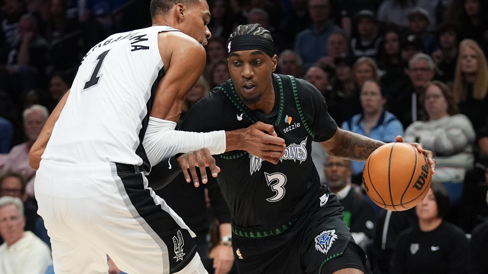 Timberwolves fall to Spurs 115-108, trail series 2-1