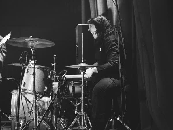 Scrunchies (Laura Larson, Danielle Cusack, Matt Castore) performed at the first show of new Uptown Minneapolis venue, Green Room, on Saturday, January 28, 2023. 