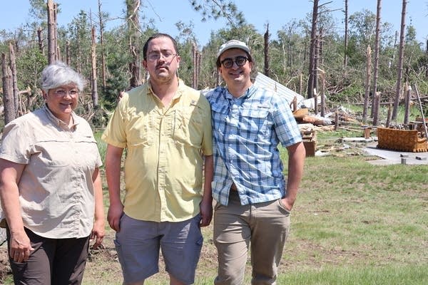 abc45e-20250624-three-people-pose-for-a-photo-1-600 Fixed Bemidji-Erea trees are installed for cleaning
