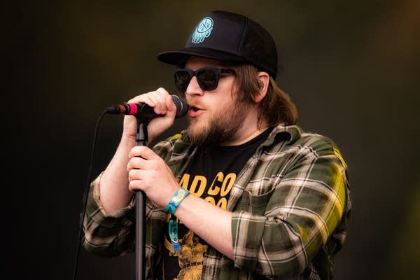  motion city soundtrack performing on stage