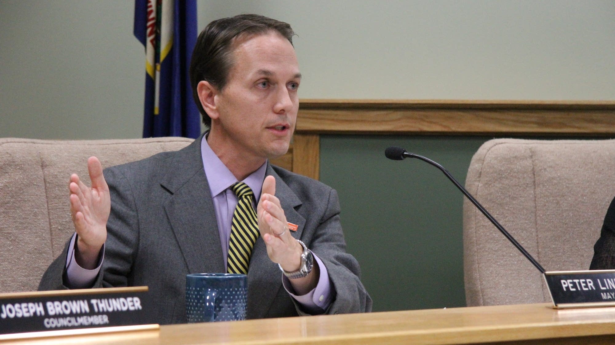 Falcon Heights approves citizen groups to study body cameras, policing