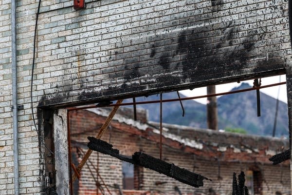 After LA fires, struggles for the homes still standing
