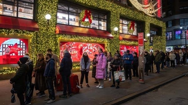 "Black Friday creep" hasn't stopped shoppers from hitting the mall the day after Thanksgiving.