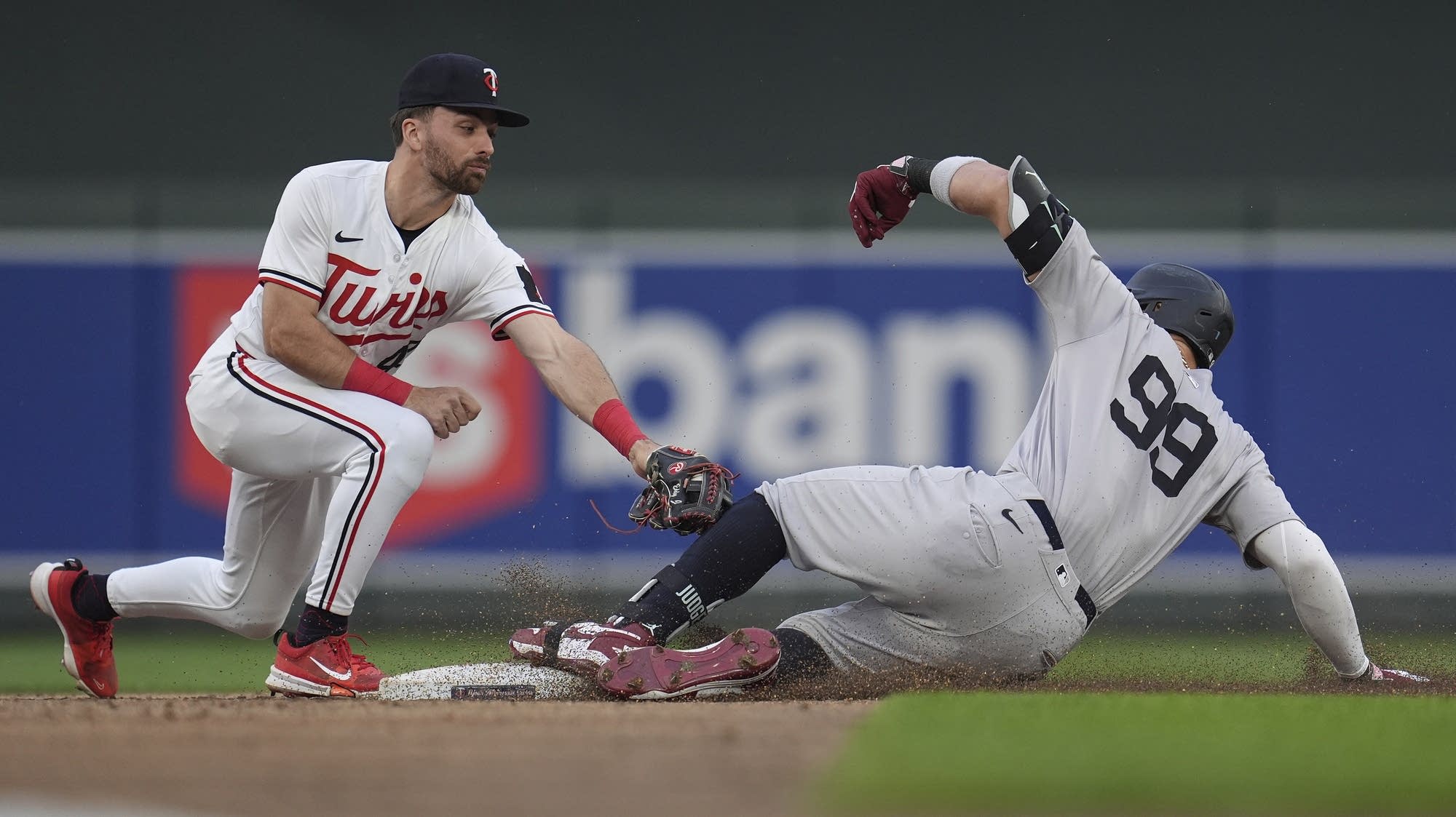 Yankees win 4-0 over Twins as Aaron Judge hits 3rd-deck homer and 3 doubles - Vimarsana News