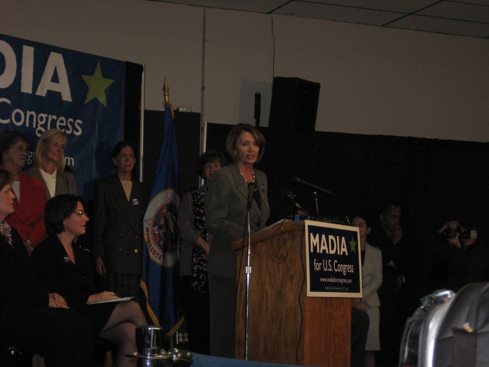 Pelosi criticizes Bachmann