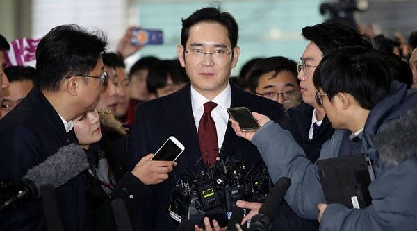 10/12/2017: Samsung’s ‘Crown Prince’ back in court
