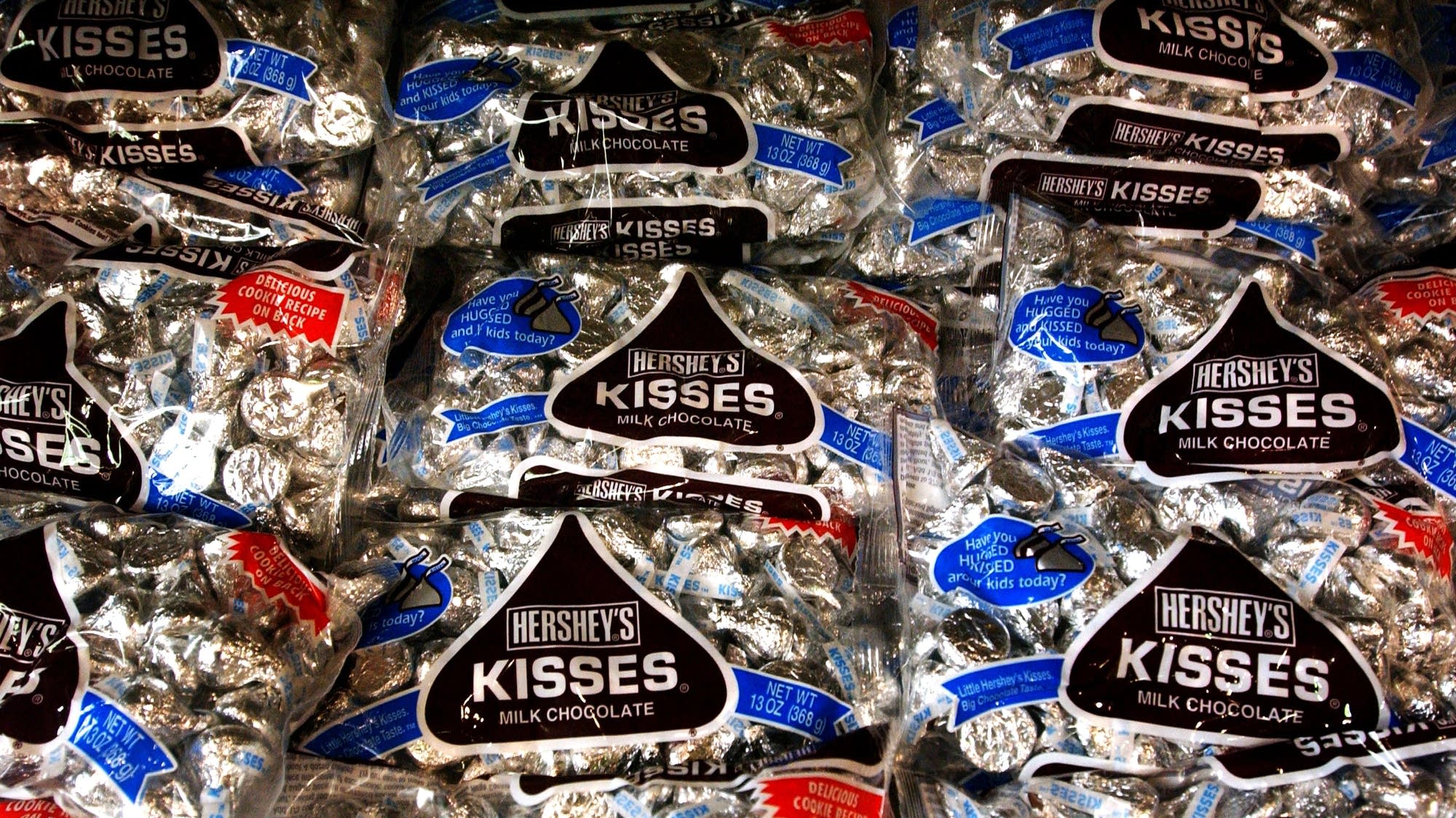 Bakers upset with missing tips on Hershey�s Kisses candy MPR News
