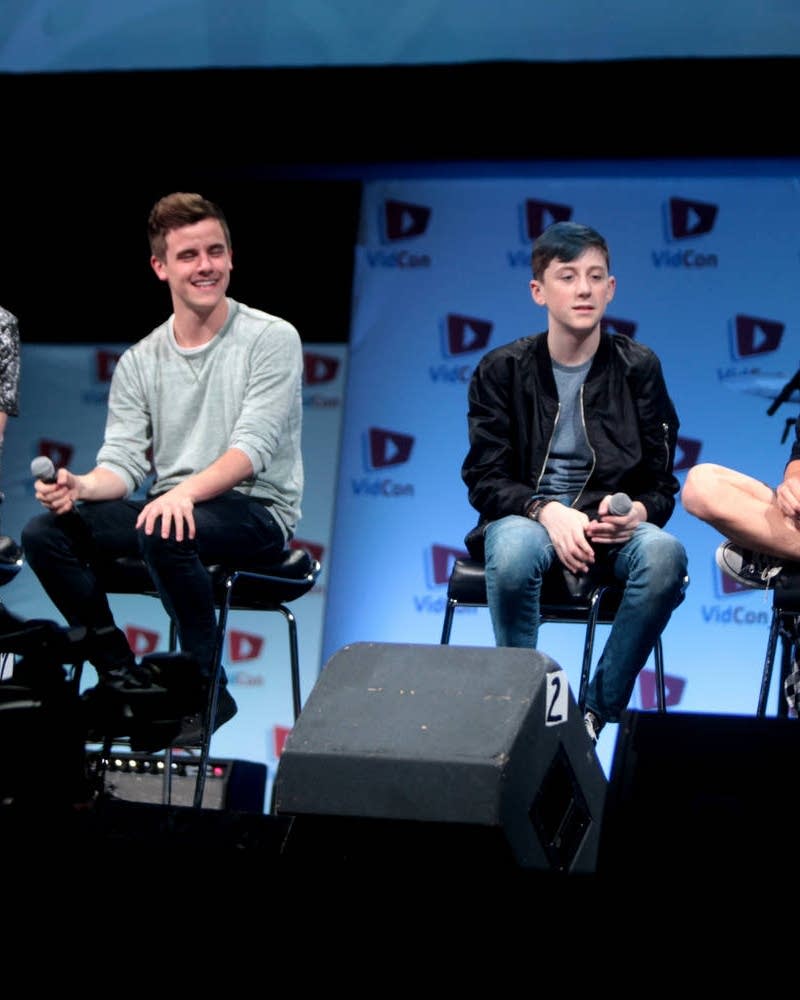 VidCon 2016 — less up close and personal, image size:800x1000