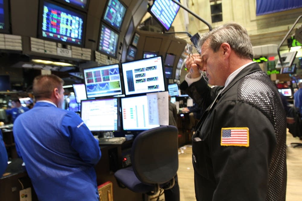 Traders on the NYSE