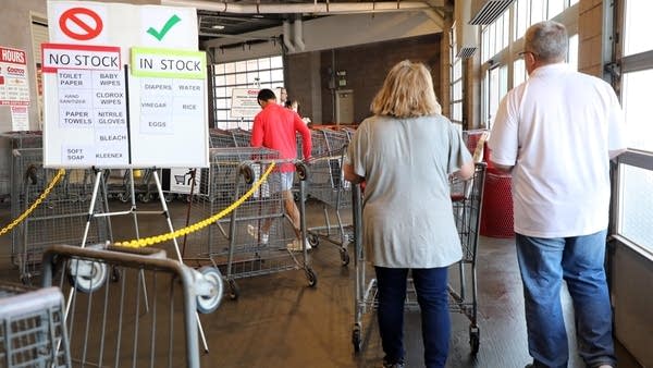 A consumer pessimism plunge