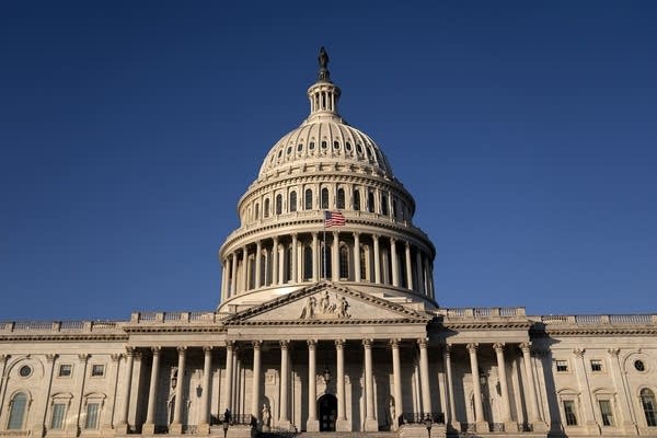 As U.S. government shutdown continues, Sen. Klobuchar says health care urgent issue