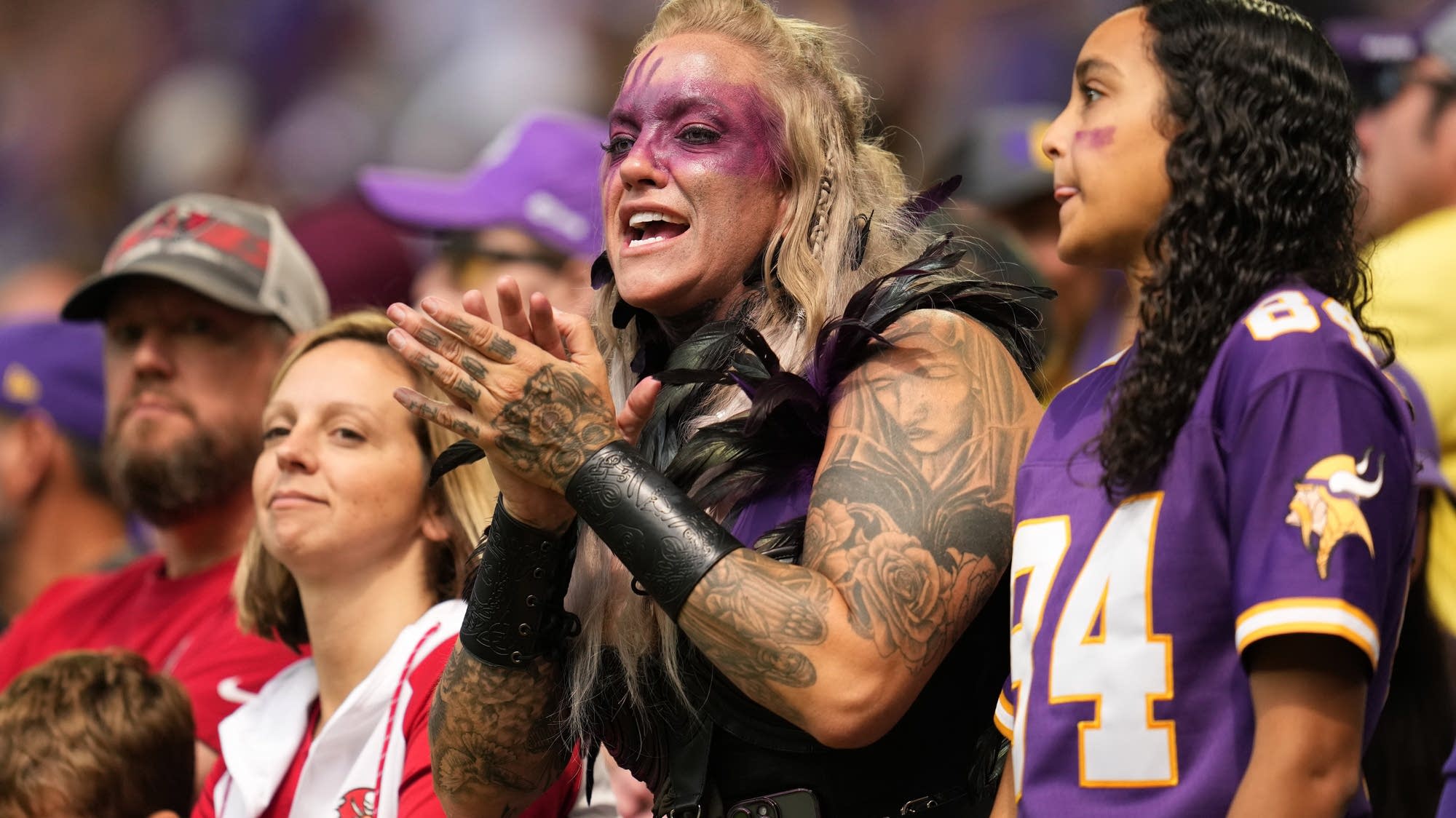 Vikings fans swarm Minneapolis for season opener - Vimarsana News