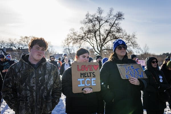 MPLS families and educators hold a press conference