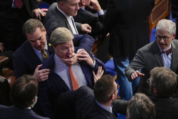 Congressmen tussle during speaker vote
