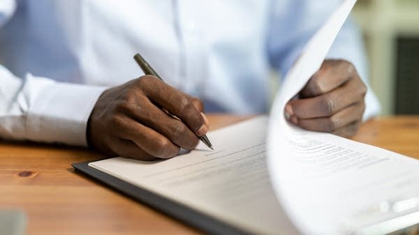 New York State limits use of credit history in hiring and job decisions