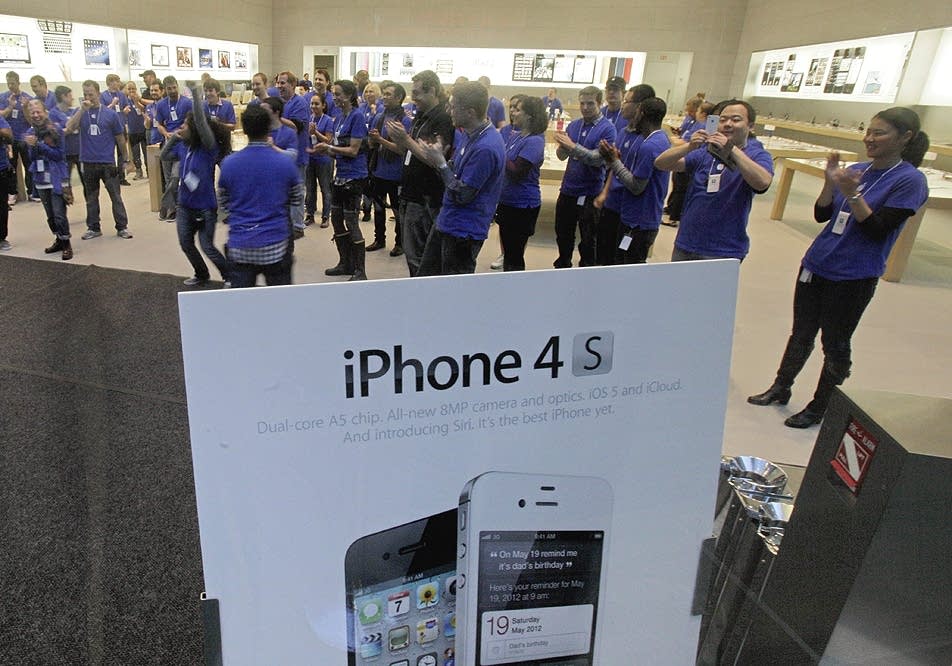 Apple store employees