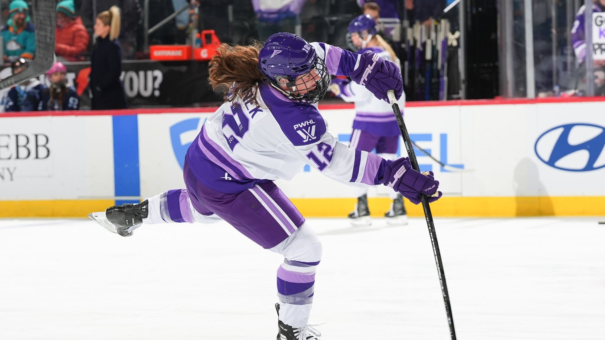 Minnesota Frost clinch playoff spot with 6-5 victory over Vancouver Goldeneyes