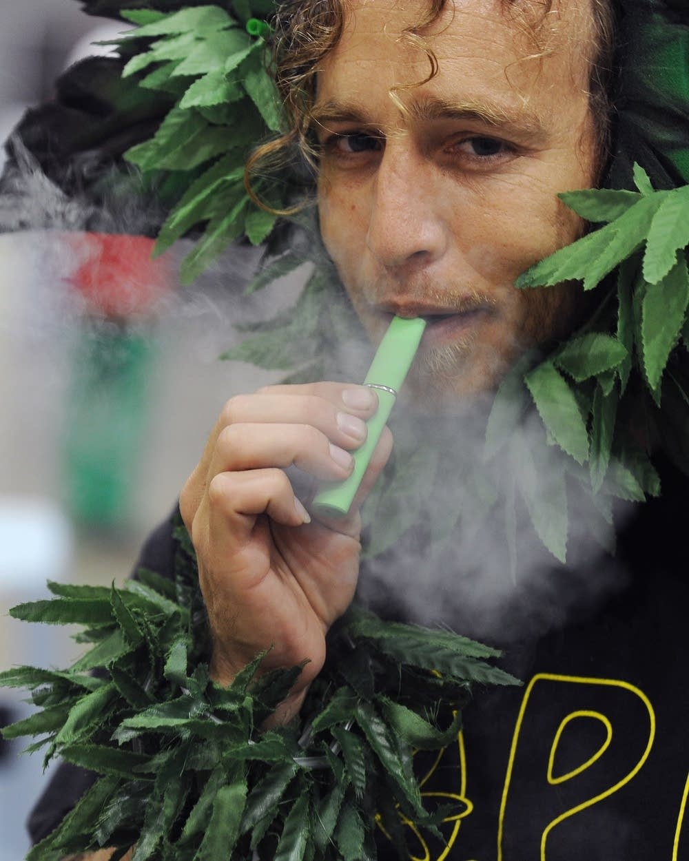 As e-cigarette popularity leaps, worries of illegal drug use follow | MPR News As e-cigarette popularity leaps, worries of illegal drug use follow | MPR News