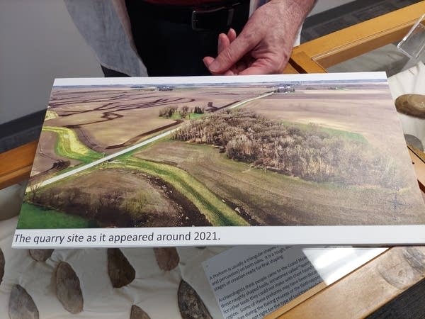 ac8870-20250728-a-person-holds-a-photo-600 Southern Minnesota Muqafaa website reveals the history of the original tool industry