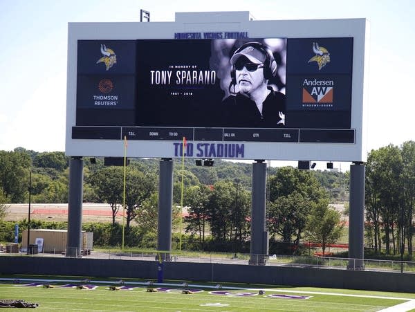 Vikings cancel Friday practice at camp for Sparano service