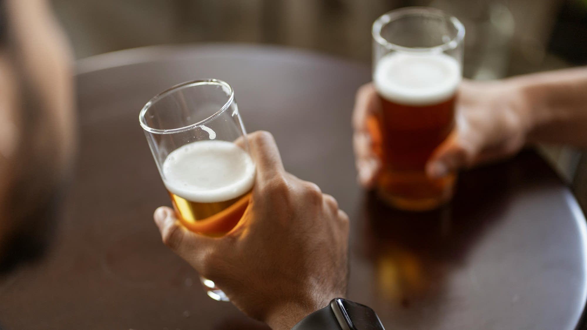Move over IPAs: Craft brewers win over new fans with lighter beers - Vimarsana News