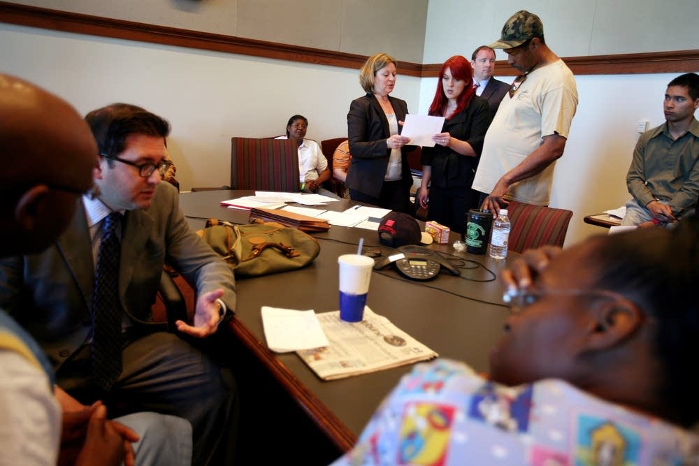 Public defenders work with veterans