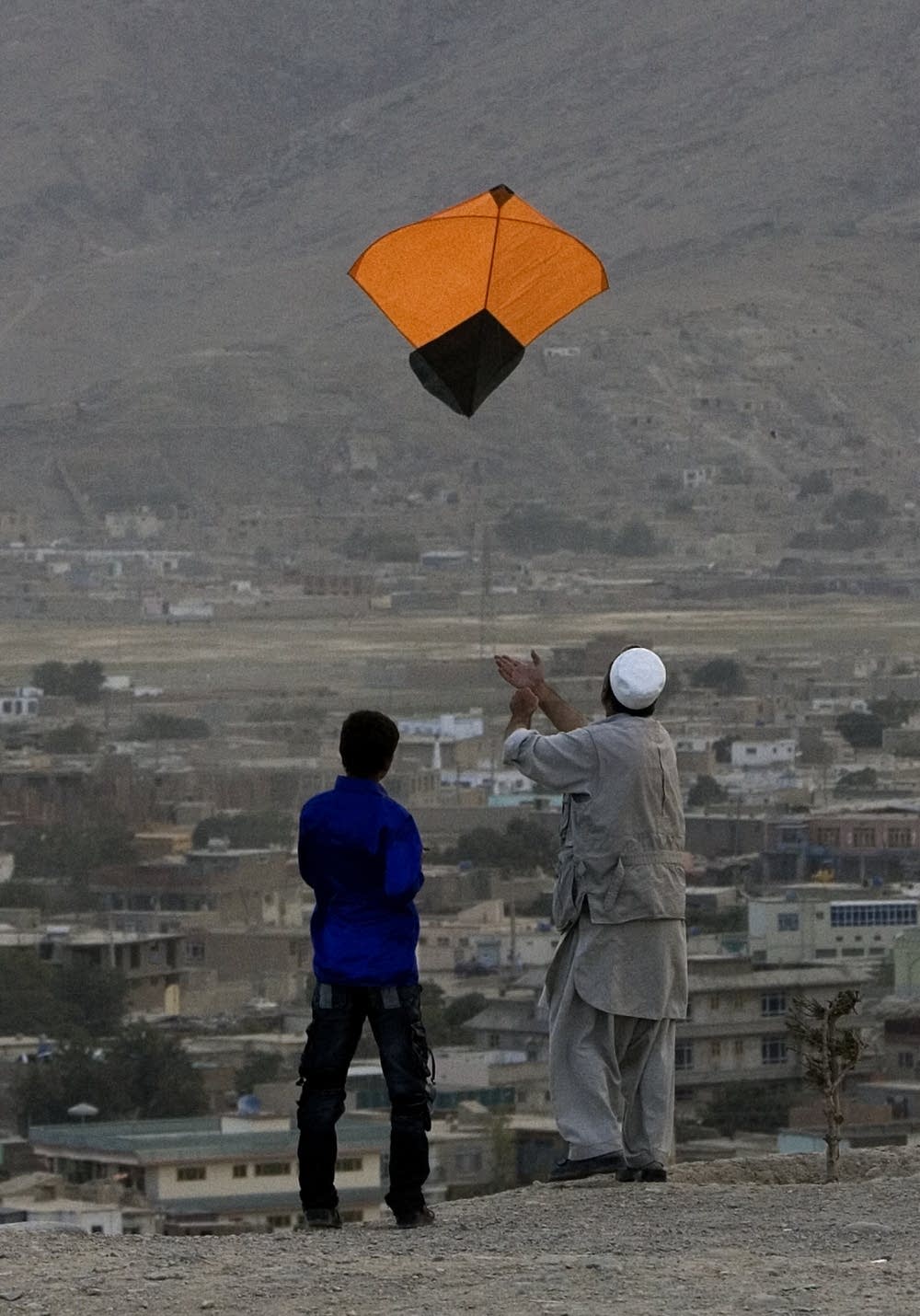 on culture clashes and kite running Title: 2015 mountainfilm festival program perilous gendarmes and — perhaps the most threatening of all — personality clashes afghan kite running 2. on culture clashes and kite running Title: 2015 mountainfilm festival program perilous gendarmes and — perhaps the most threatening of all — personality clashes afghan kite running 2.