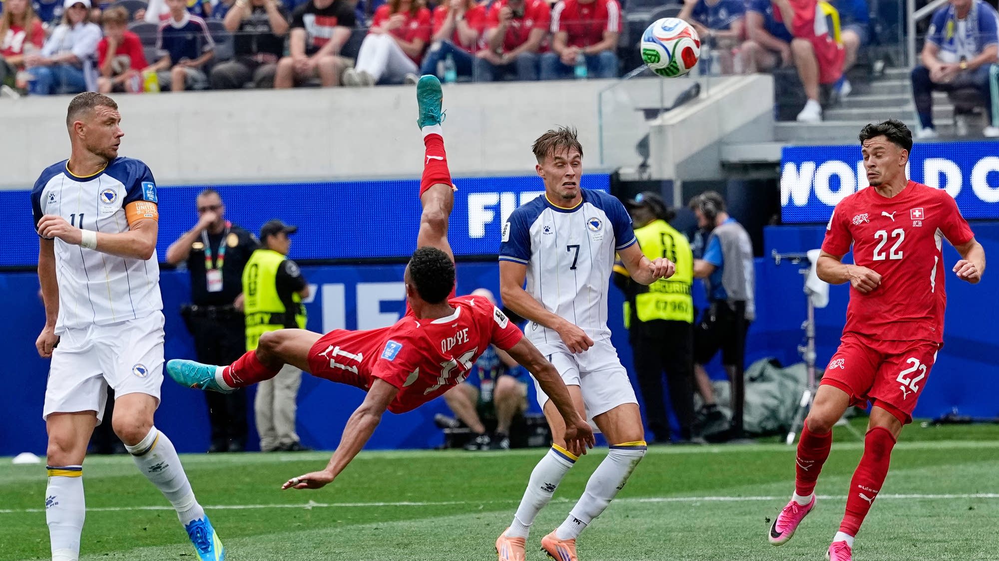 Switzerland coach uses hydration break to spark late goal barrage in 4-1 World Cup win over Bosnia