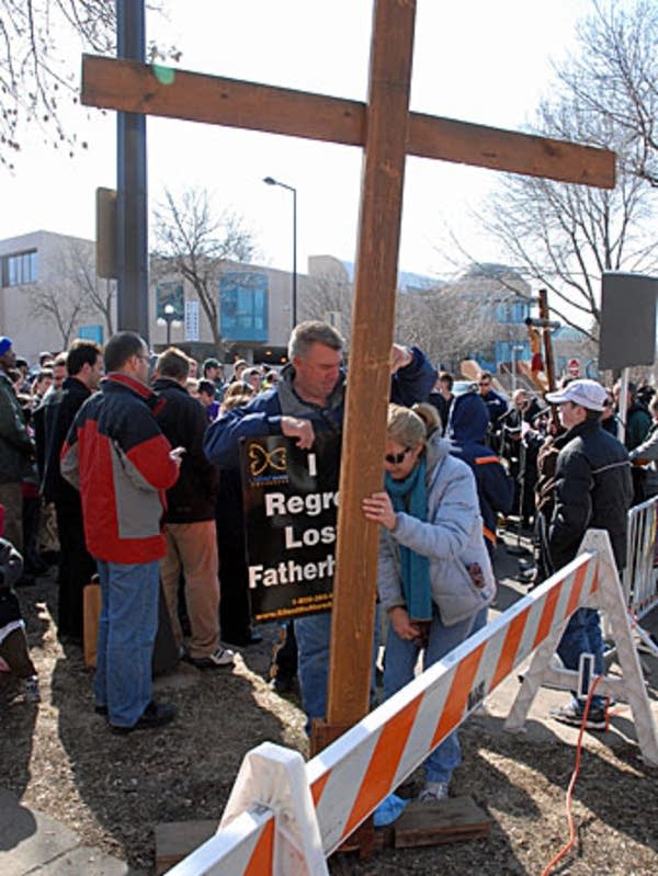 Archbishop Nienstedt joins anti-abortion demonstration