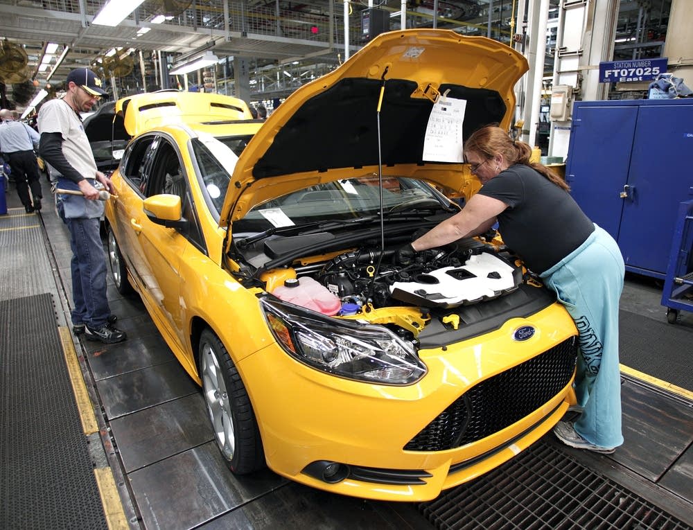 Ford Launches Fifth Plug-In Hybrid Car At Michigan