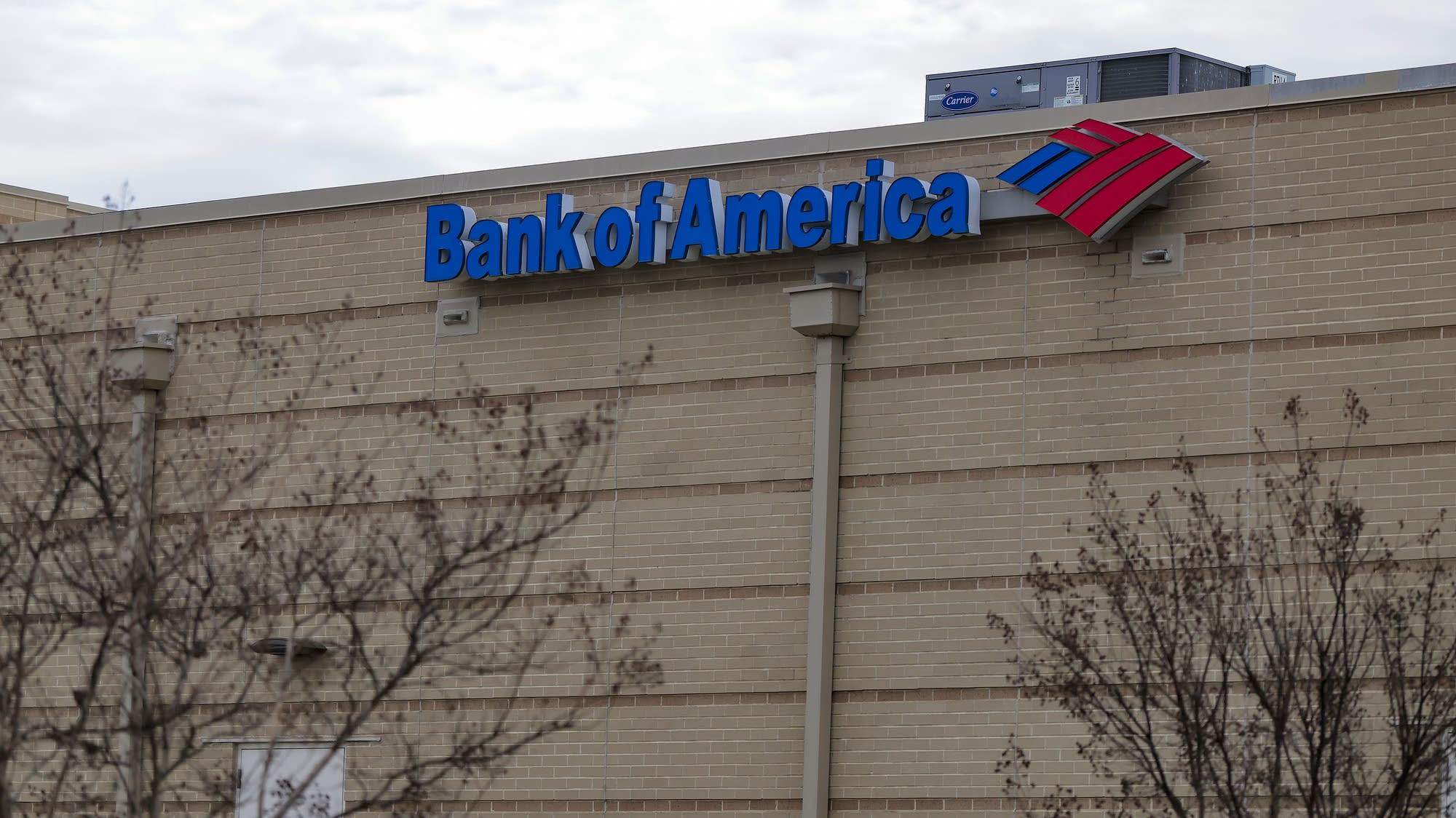Major bank advises investors that the market is near its peak