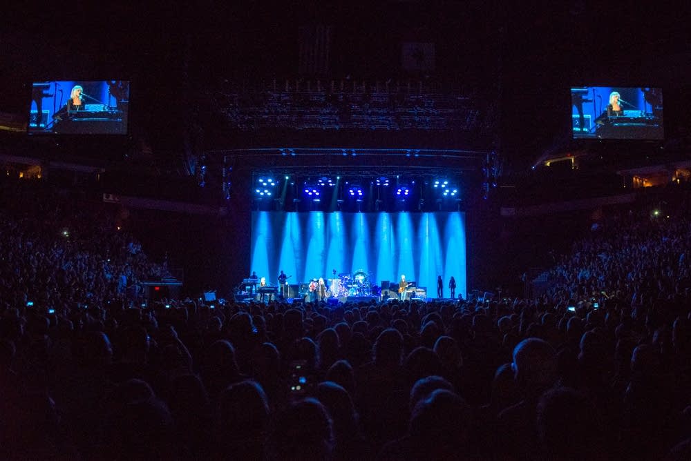Photos Fleetwood Mac puts on emotional show The Current