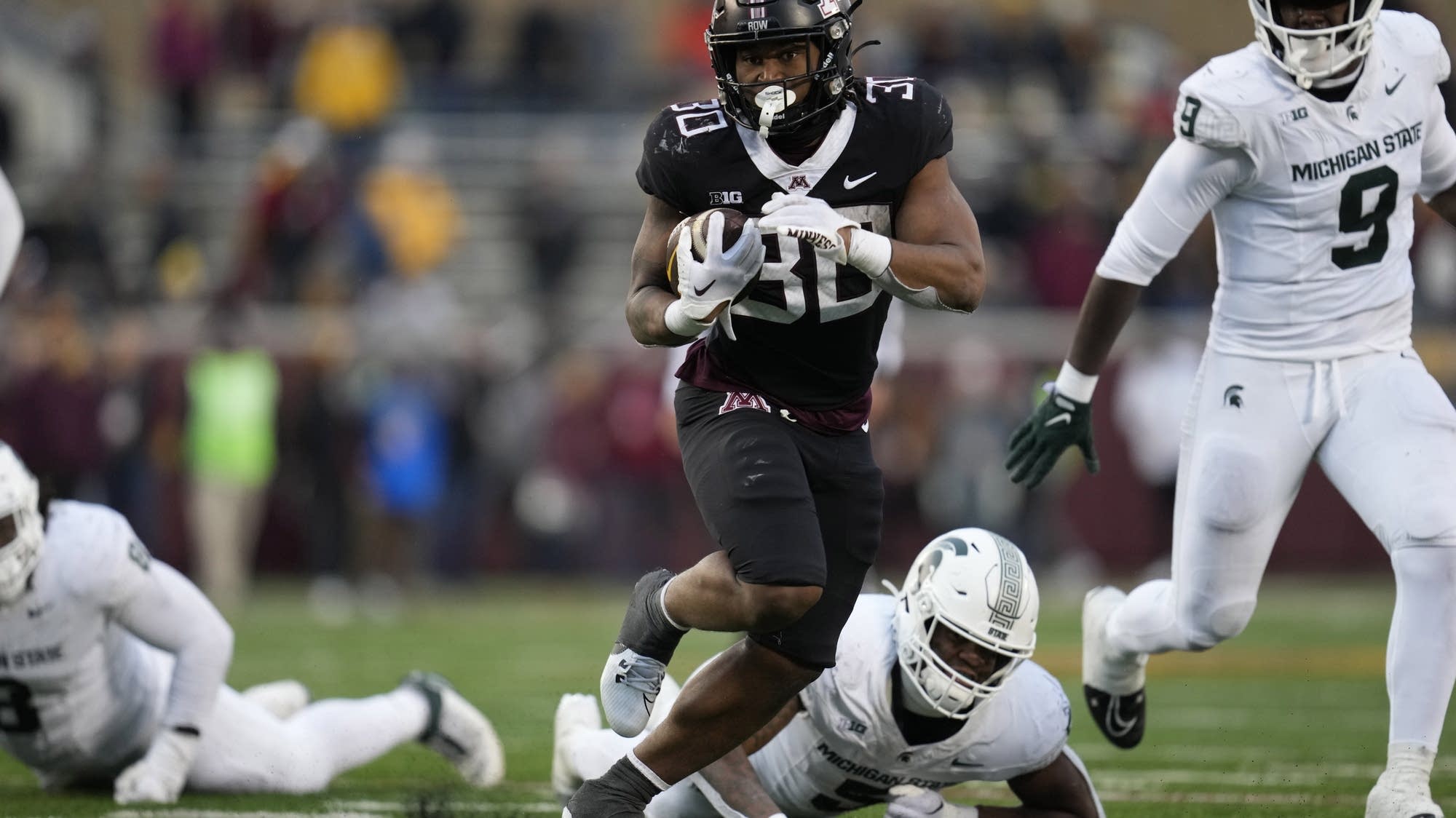 Minnesota beats Michigan State 27-12 - Vimarsana News