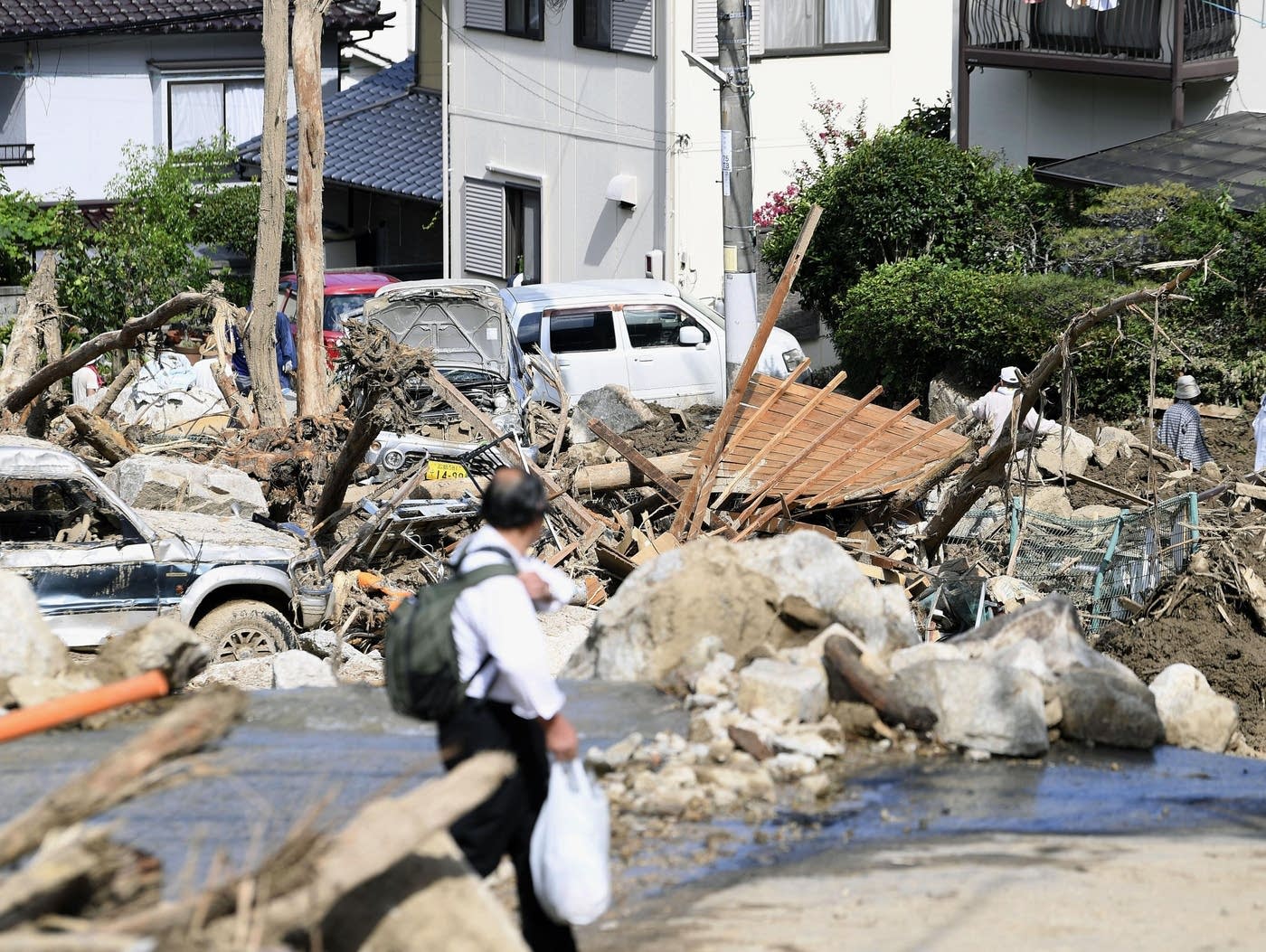 0f20f4-20180710-japan-flooding.jpg