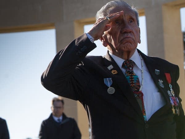 Amid Pandemic The Loneliest Of D Day Remembrances Is Observed In