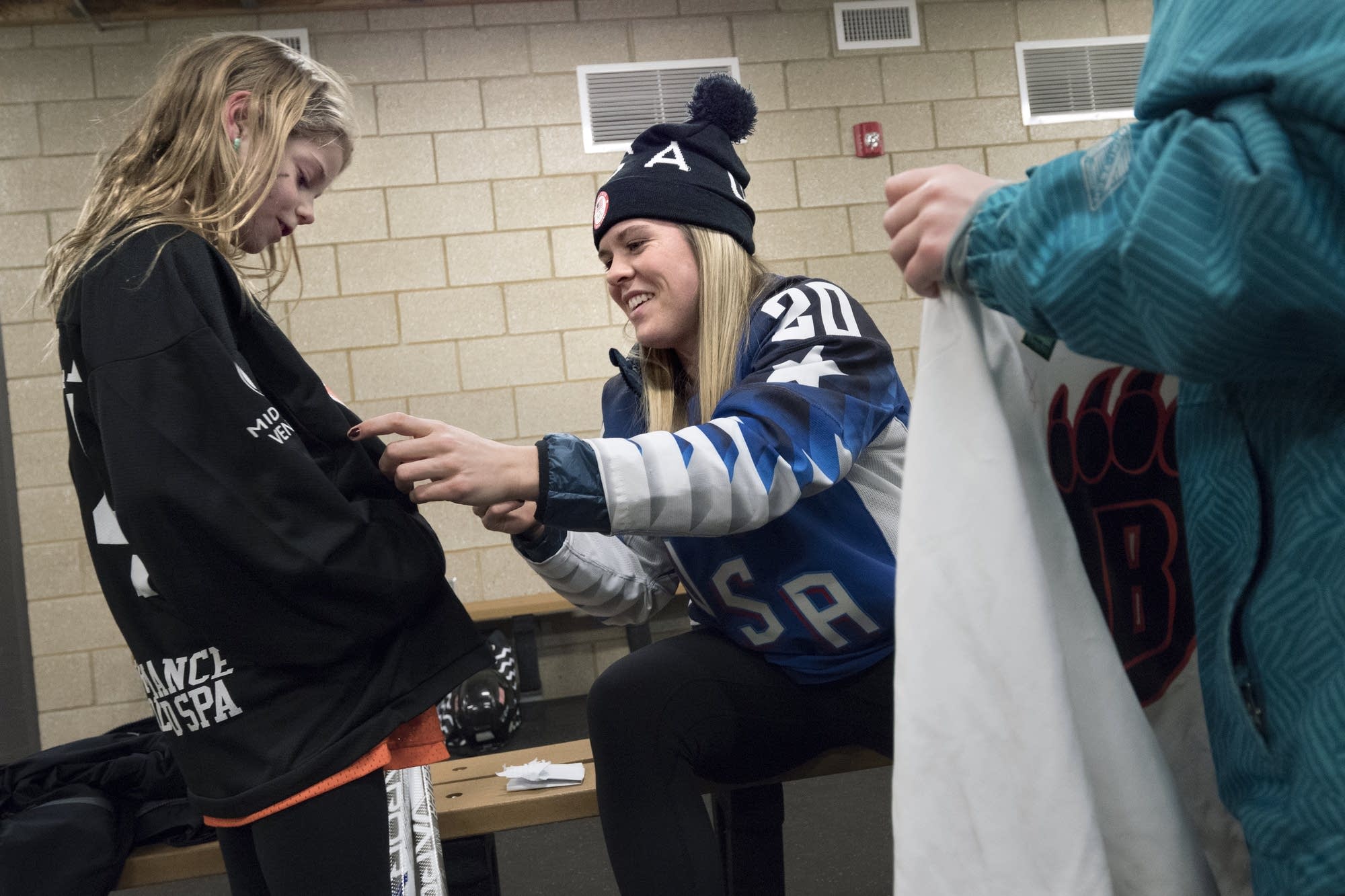 Hometown heroes Vadnais Heights honors Olympic hockey sisters MPR News