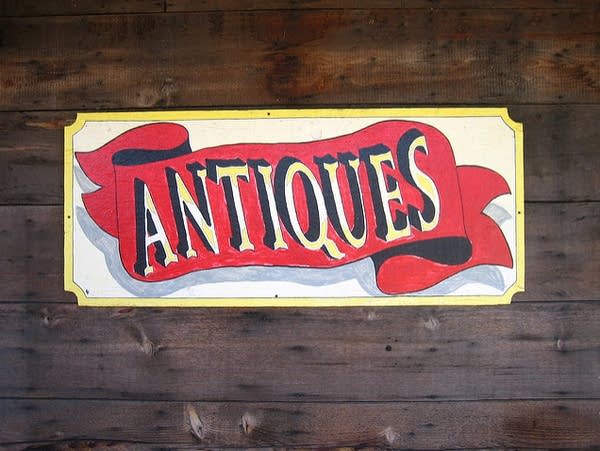 Poster antiques sign