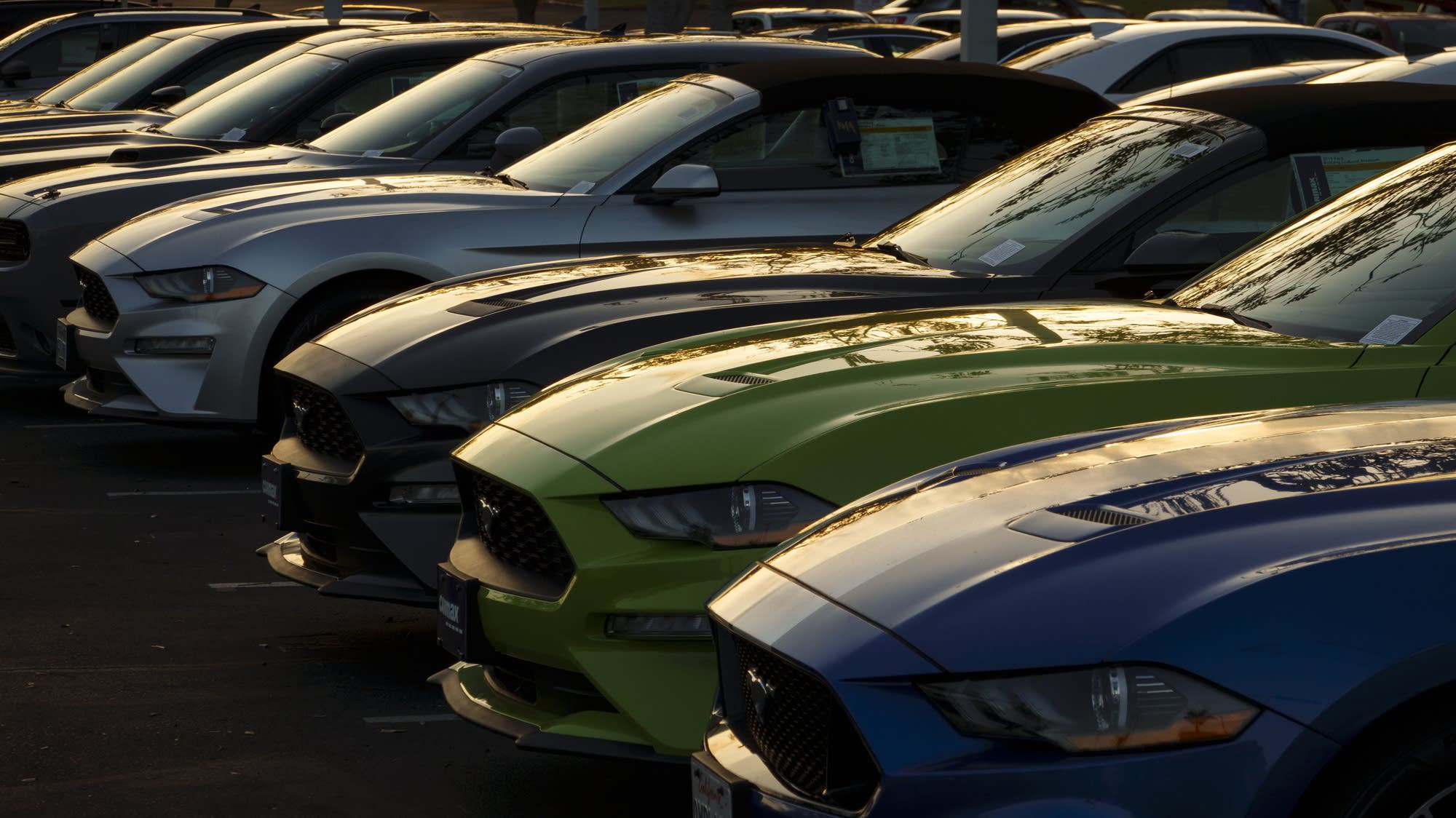Nearly a third of car buyers who trade in a financed vehicle are underwater