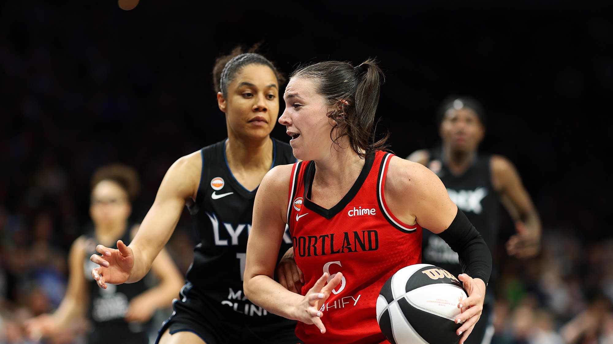 Lynx douse Fire 107-74, 7 players in double-figures