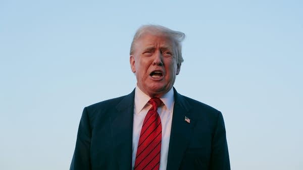 Poll: Trump’s ratings on immigration tumble as Americans lose confidence in his top issue