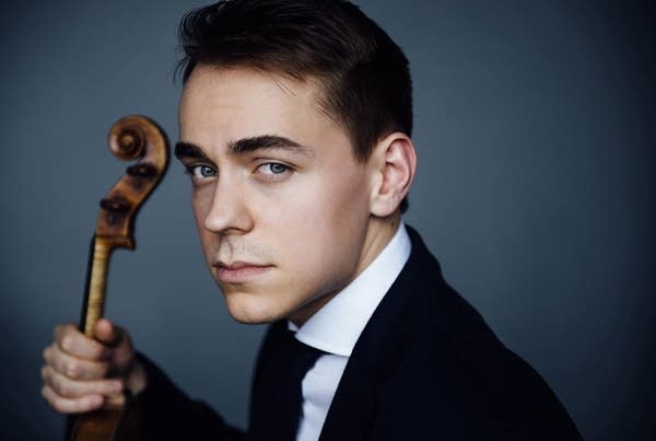 Violist Matthew Lipman