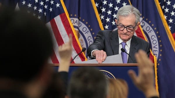 Fed cuts key rate by quarter-point amid internal discord